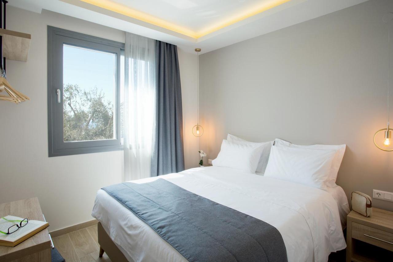 Alikon Adult-Only Aparthotel เนโอสมาร์มาราส ภายนอก รูปภาพ