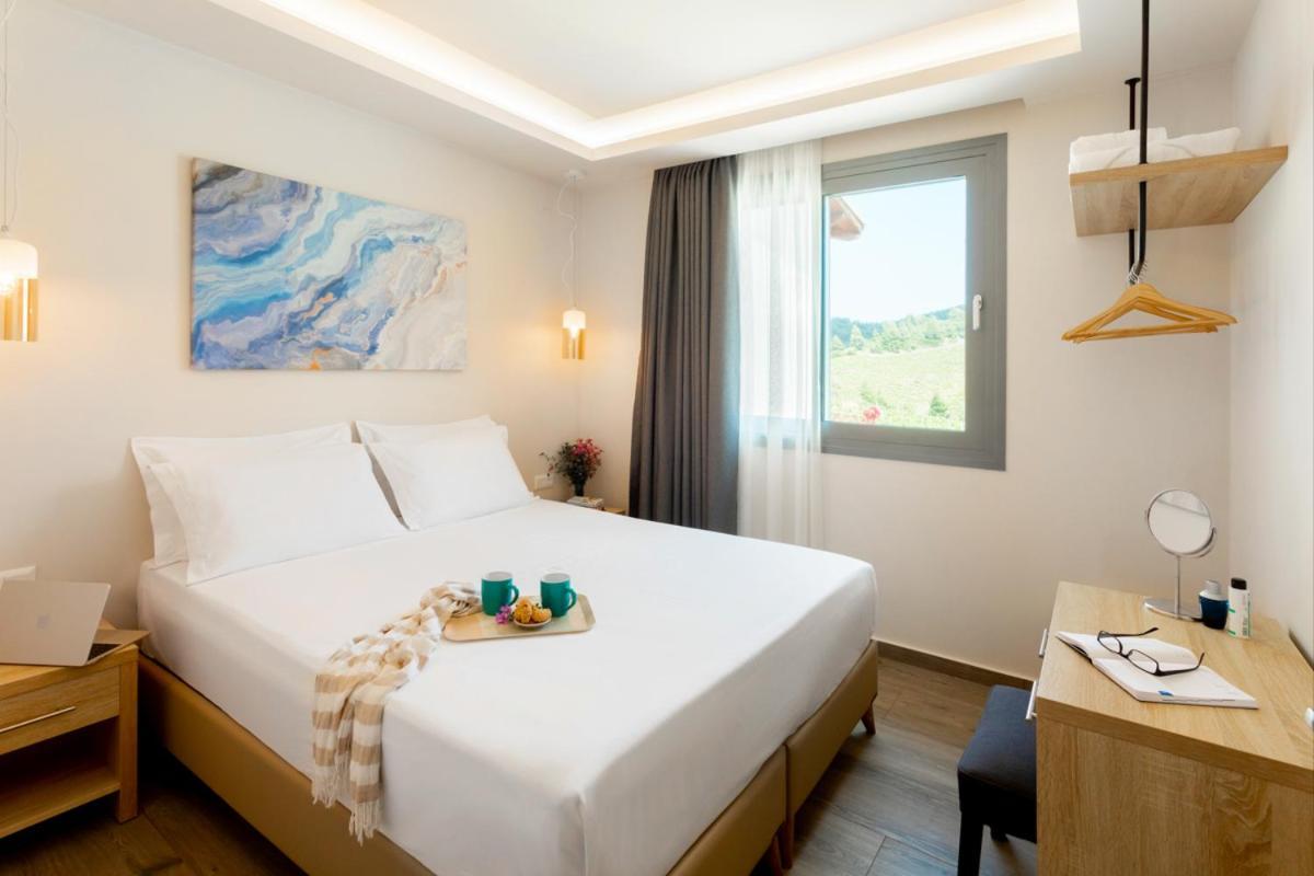 Alikon Adult-Only Aparthotel เนโอสมาร์มาราส ภายนอก รูปภาพ